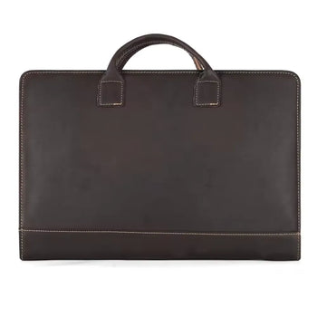 Conférencier en Cuir